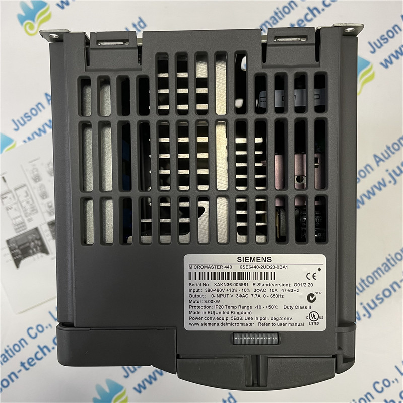 SIEMENS 6SE6440-2UD23-0BA1 MICROMASTER 440 sem filtro 380-480 V 3 AC + 10 / -10% 47-63 Hz torque constante 3 kW sobrecarga 150% 60 s