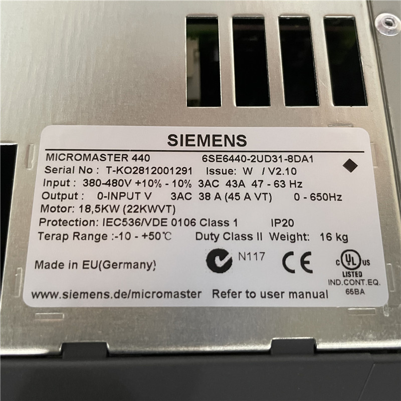 SIEMENS 6SE6440-2UD31-8DA1 MICROMASTER 440 sem filtro 380-480 V 3 AC + 10 / -10% 47-63 Hz torque constante 18,5 kW sobrecarga 150% 60 s